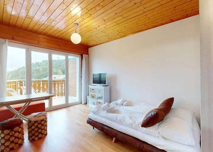 Apartment Calm With Balcony In